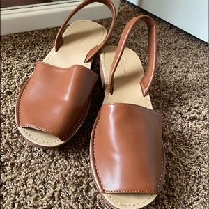 Kenneth Cole Reaction Sandals Size: 7.5